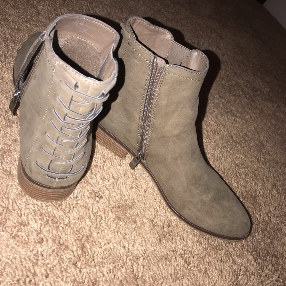 Booties - Picture 3 of 4